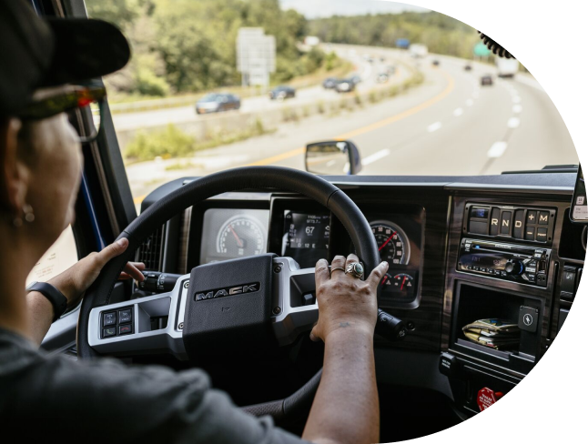 Vanguard Truck Centers Financing & Insurance Coverage that Keeps You Moving